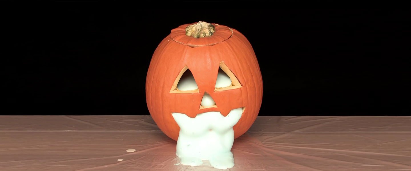 RESERVE A SPOOKY SCIENCE KIT!